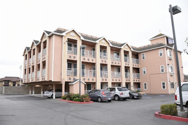 Howard Johnson by Wyndham Salinas image 27